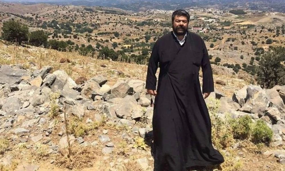 Παπα-Ανδρέας Κεφαλογιάννης για φονικό στ' Ανώγεια: «Να πάψουν τα παιχνίδια τους οι δικηγόροι των οικογενειών»